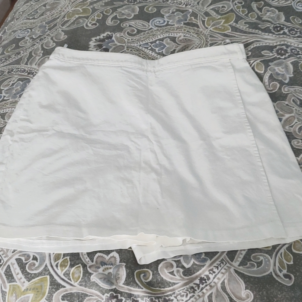 White Burberry gold skort size 14